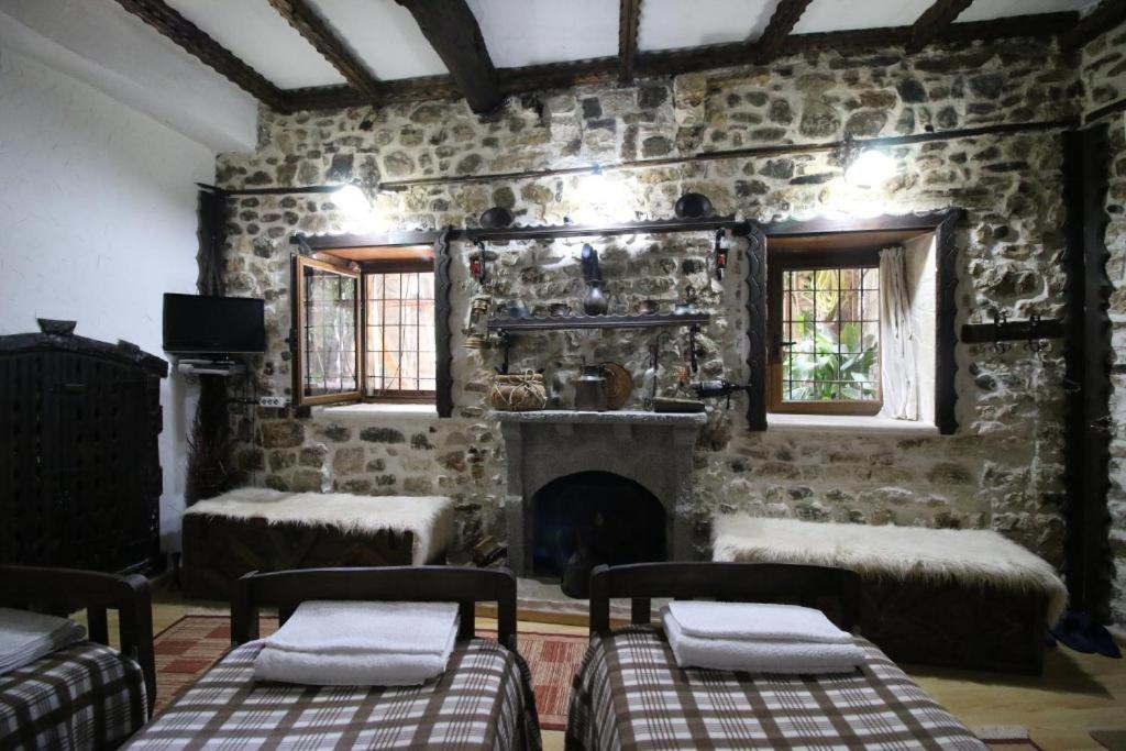 Hotel Nasho Vruho Берат Екстер'єр фото